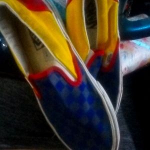 Vans size 6.5 men's/8 in women.